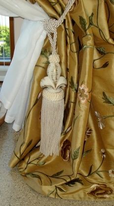 Декоративная кисть