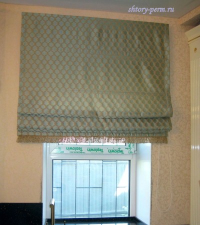 Римская штора с бахромой